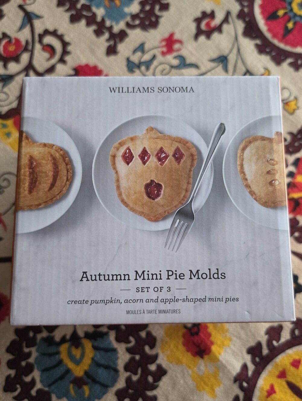 Williams Sonoma Autumn Mini Pie Mold Set